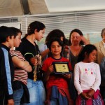 premiazione 1° classificati sezione creativa i 5 bambini rom (1)