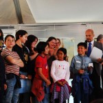 premiazione 1° classificati sezione creativa i 5 bambini rom (2)